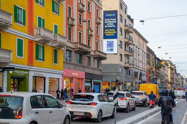 Immagine location spazio pubblicitario Acone Associati Milano corso di Porta Ticinese - Darsena - Colonne di San Lorenzo_5