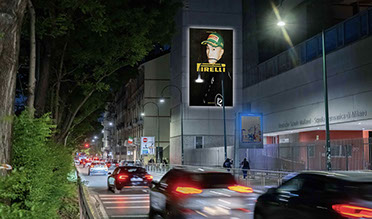 Immagine location spazio pubblicitario Acone Associati Milano piazza Cordusio - palazzo Broggi - Domination_1