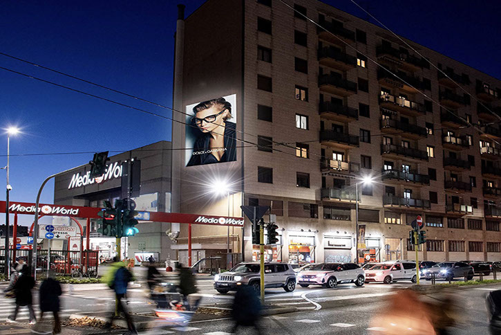 Immagine location spazio pubblicitario Acone Associati Milano piazza Cordusio - palazzo Broggi - Domination_4