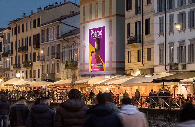 Immagine location spazio pubblicitario Acone Associati Milano corso di Porta Ticinese - Darsena - Colonne di San Lorenzo