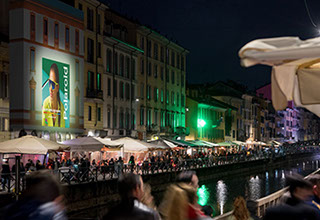 Immagine location spazio pubblicitario Acone Associati Milano corso di Porta Ticinese - Darsena - Colonne di San Lorenzo_4
