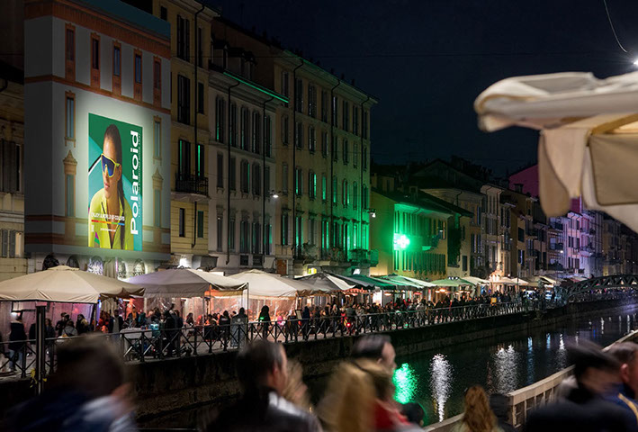 Immagine location spazio pubblicitario Acone Associati Milano corso di Porta Ticinese - Darsena - Colonne di San Lorenzo_4