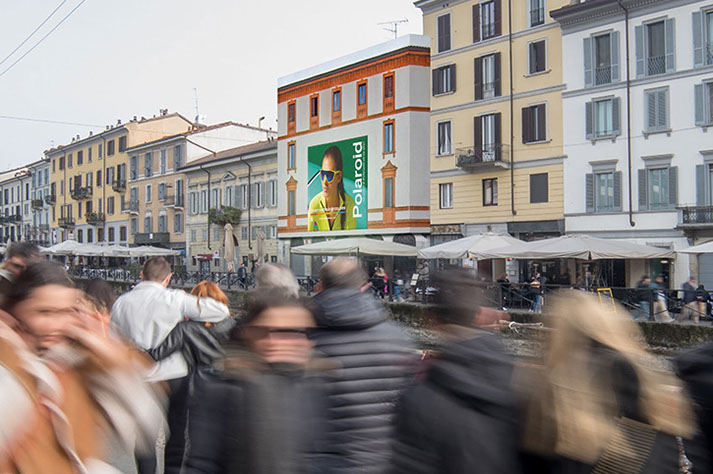 Immagine location spazio pubblicitario Acone Associati Milano corso di Porta Ticinese - Darsena - Colonne di San Lorenzo_6
