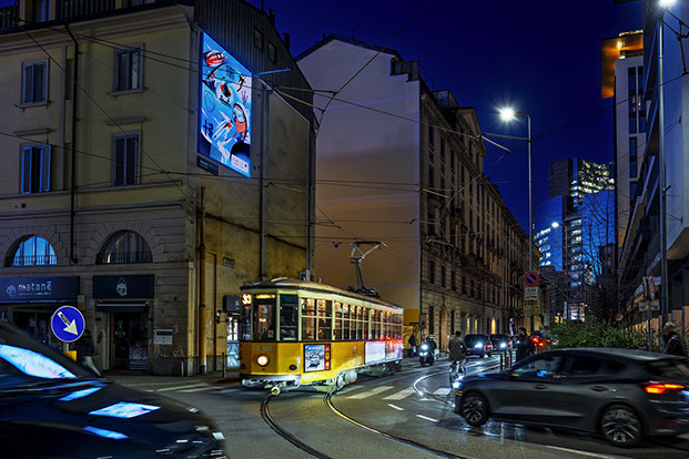 Immagine location spazio pubblicitario Acone Associati Milano corso di Porta Ticinese - Darsena - Colonne di San Lorenzo_4