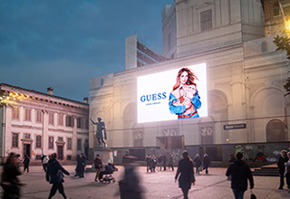 Immagine location spazio pubblicitario Acone Associati Milano corso di Porta Ticinese - Darsena - Colonne di San Lorenzo_6