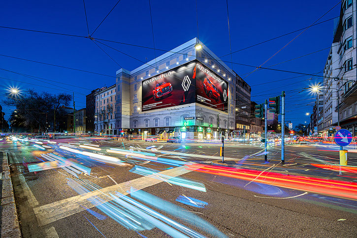 :&nbsp; Immagine location spazio pubblicitario Acone Associati Milano piazza Cordusio - palazzo Broggi - Domination_5