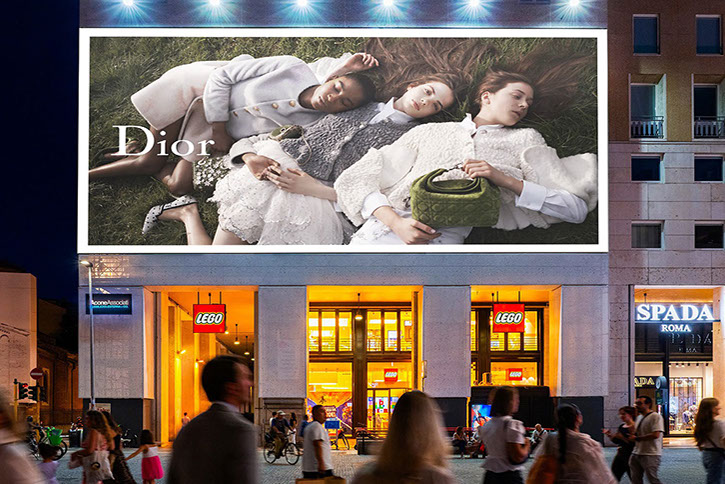 :&nbsp; Immagine location spazio pubblicitario Acone Associati Milano piazza Cordusio - palazzo Broggi - Domination_5