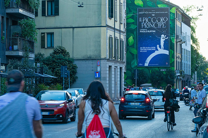Immagine location spazio pubblicitario Acone Associati Milano corso di Porta Ticinese - Darsena - Colonne di San Lorenzo_6