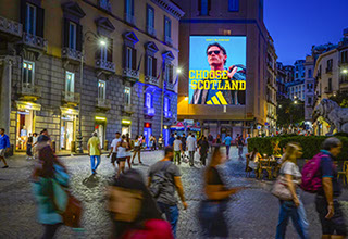 Immagine location spazio pubblicitario a Napoli Acone Associati