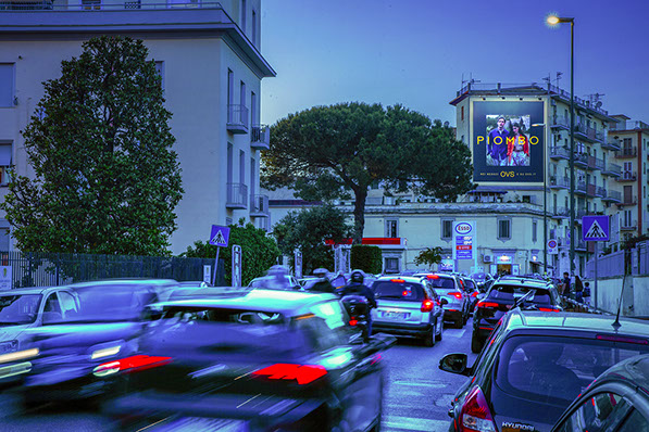 Immagine location spazio pubblicitario a Napoli Acone Associati