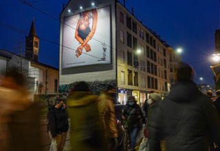 Immagine location spazio pubblicitario Acone Associati Milano corso di Porta Ticinese - Darsena - Colonne di San Lorenzo_2